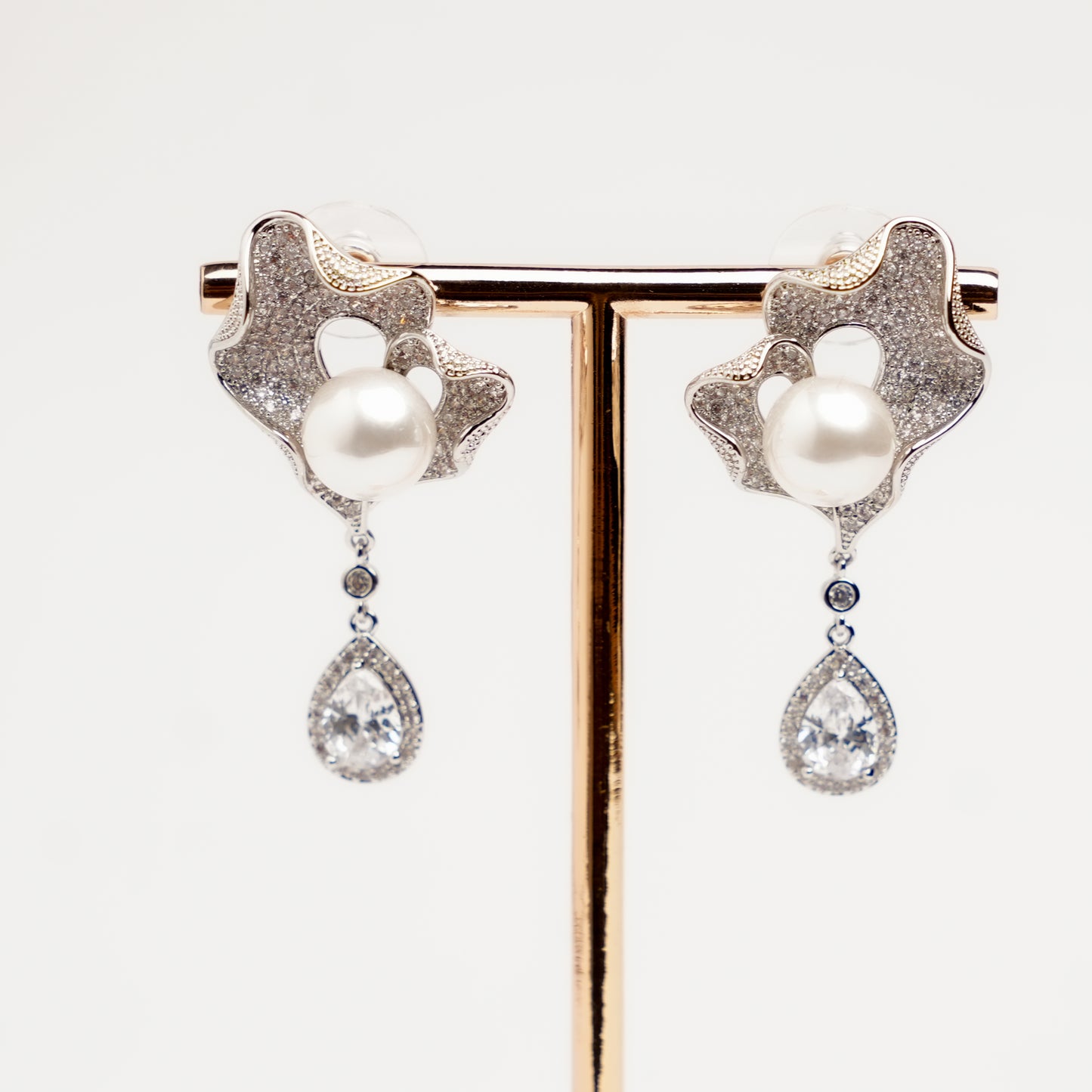 Opal Pearl Dewdrop