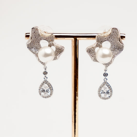 Opal Pearl Dewdrop